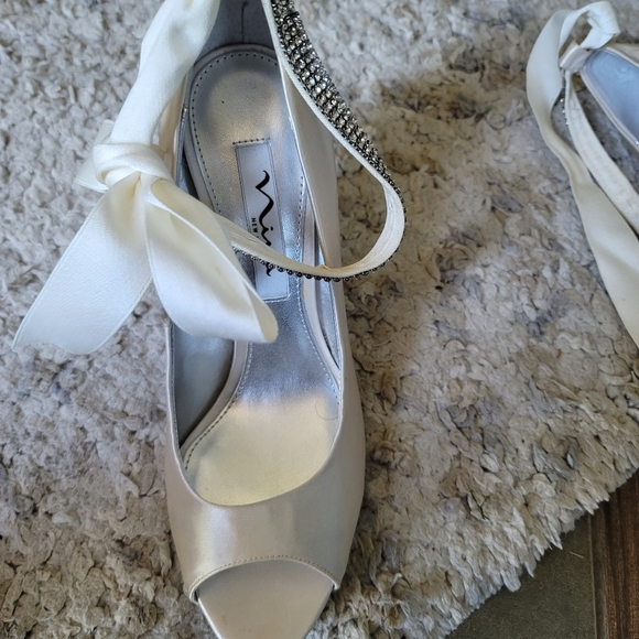 Nina size 7M satin white, wedge with rhinestone ties wedge open toe shoes - Picture 6 of 10